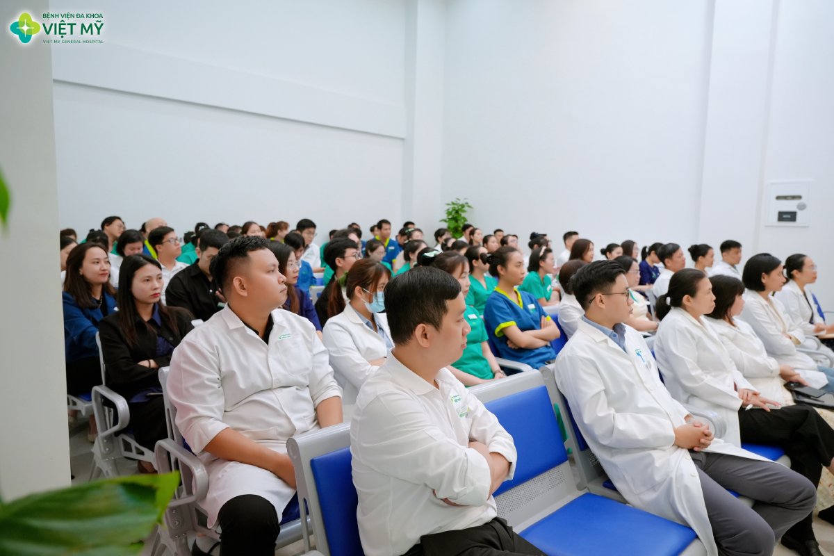 Đội ngũ Y bác sĩ tại Việt Mỹ trong buổi tập huấn